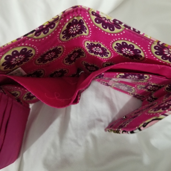 Vera Bradley Wallet - Picture 6 of 9